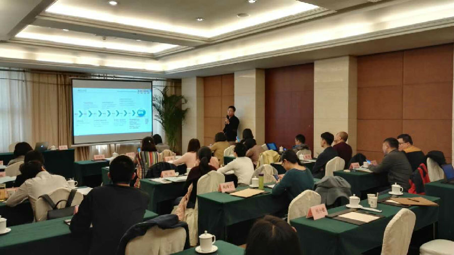 刘冲2.jpg 刘冲2.jpg